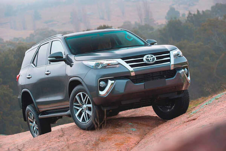Новый рамный внедорожник от Toyota появится в России