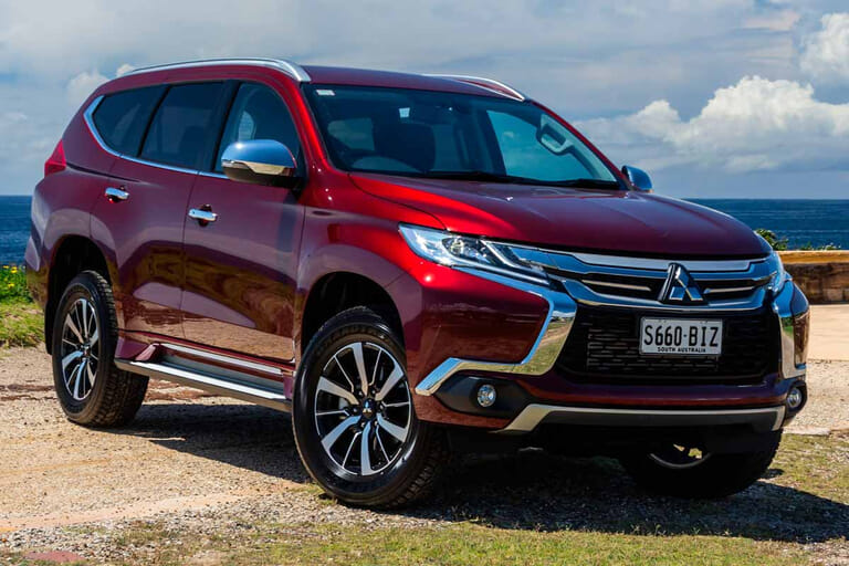 Mitsubishi предложит россиянам новую версию внедорожника Pajero Sport